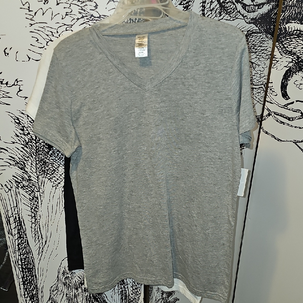 West Loop Gray V-Neck Short Sleeve Tee